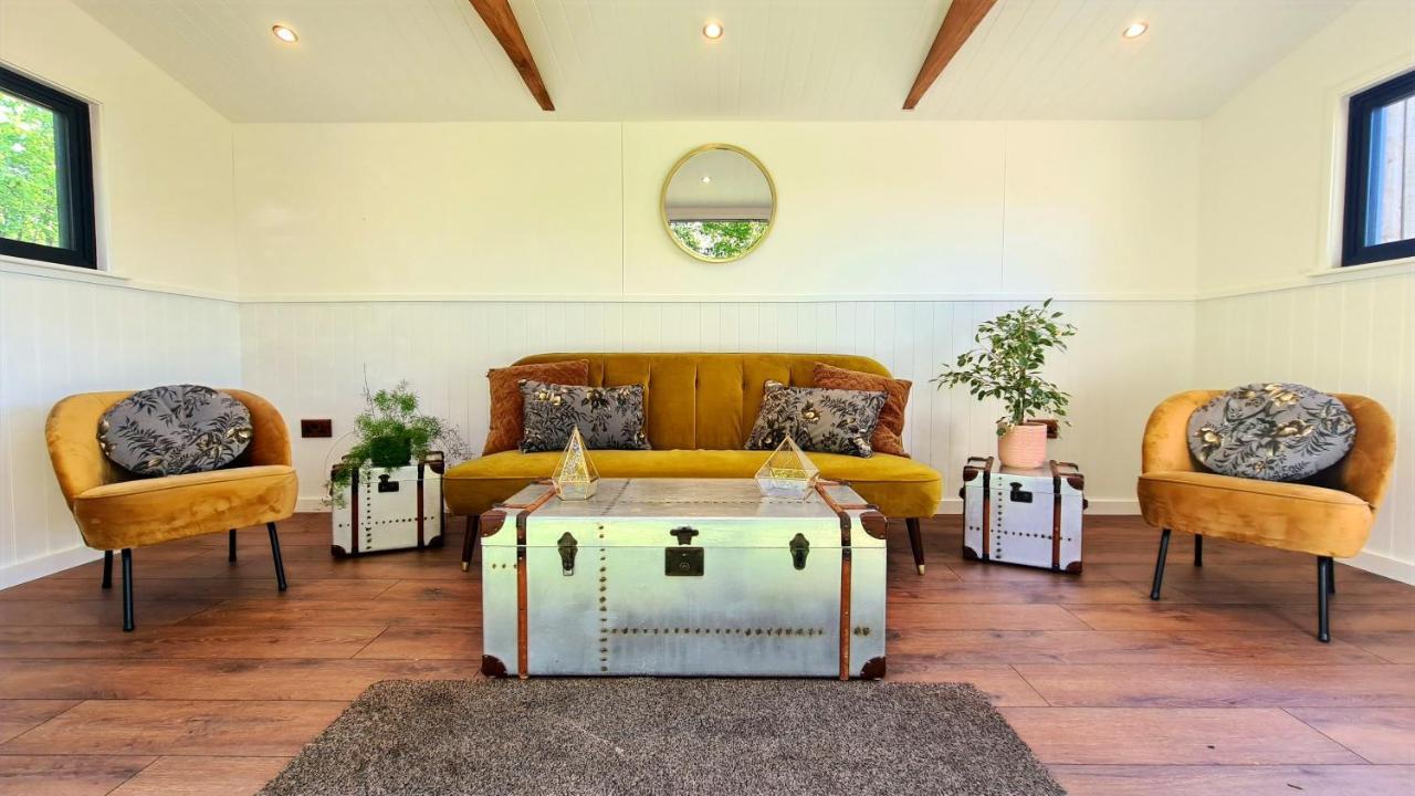 Horsley Hale Farm Glamping Hotel Ely Exterior photo
