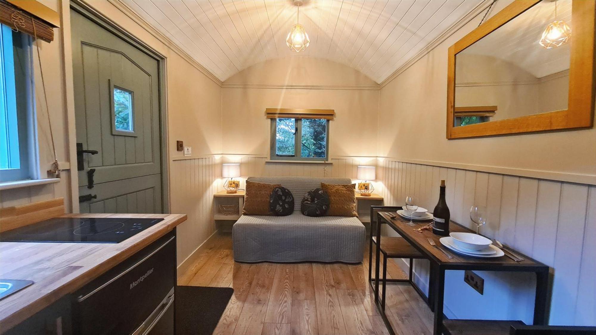 Horsley Hale Farm Glamping Hotel Ely Room photo